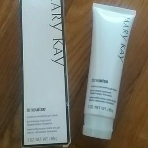 Moisture renewing gel mask